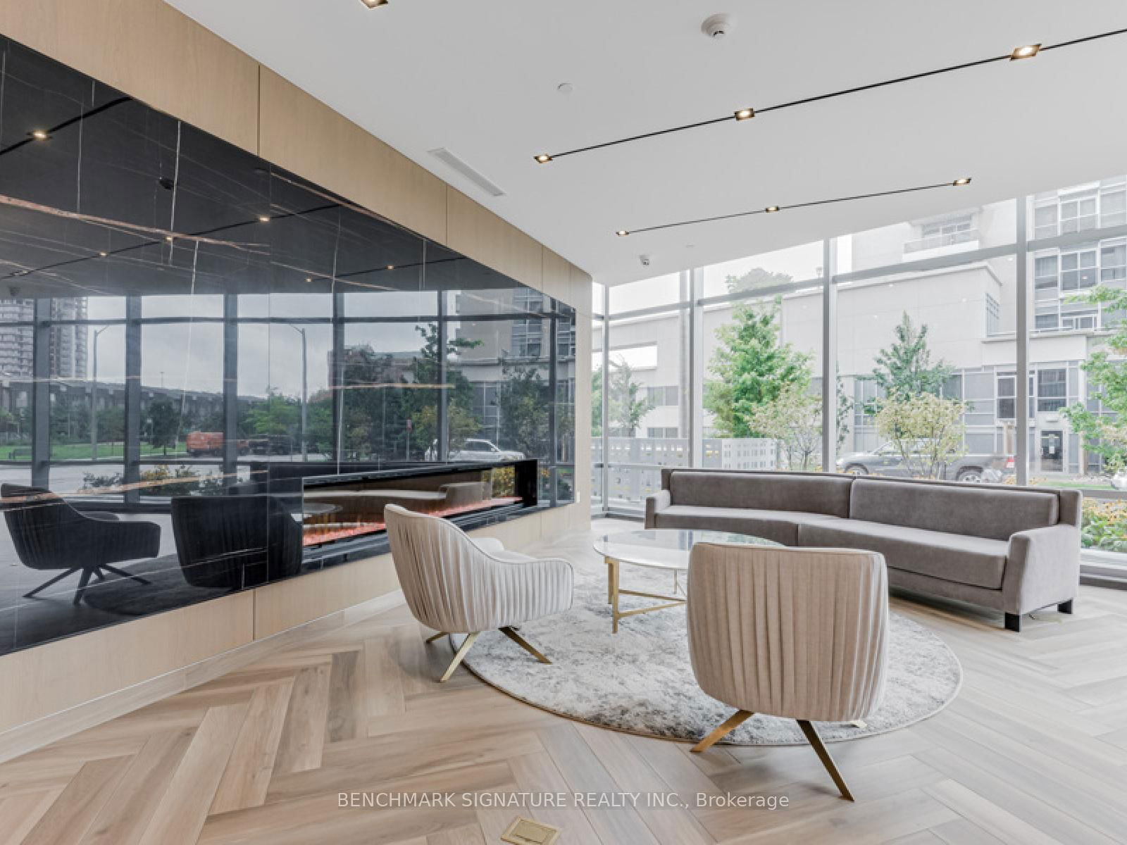 Condo for sale at 1904-225 Village Green Square, Toronto, Agincourt South-Malvern West, M1S 0L7 - MLS: E12174839