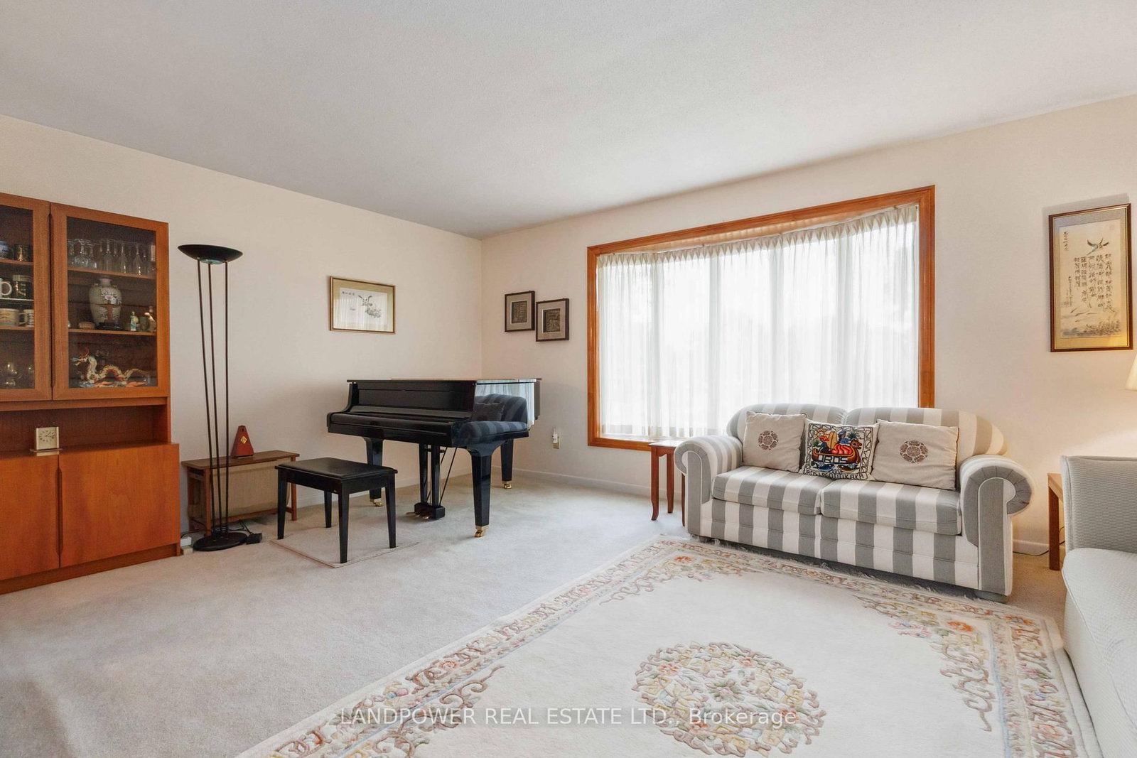 Listing Image 12