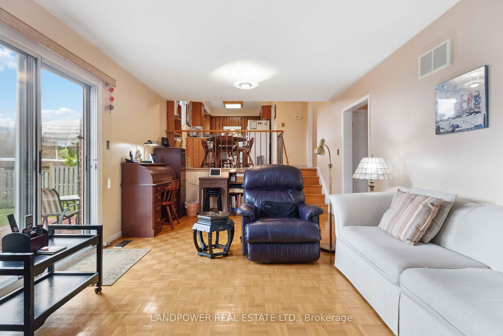 Listing Image 19