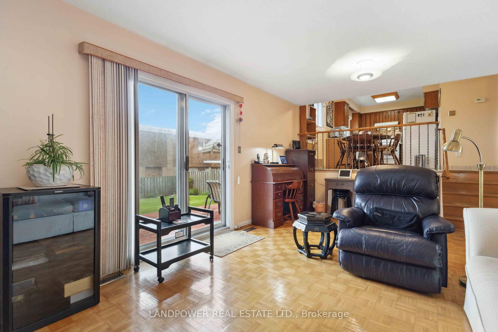 Listing Image 20