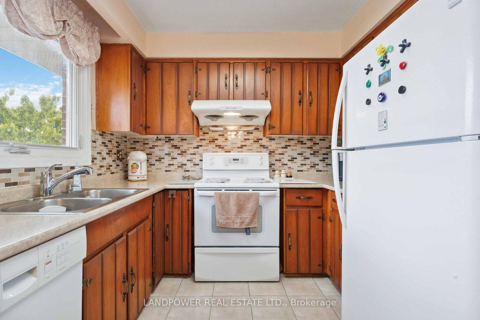 Listing Image 23