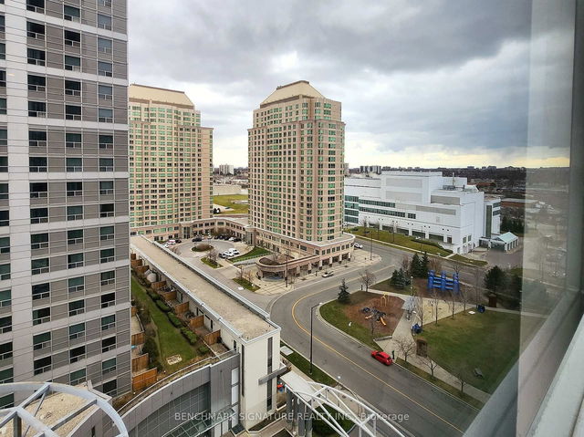 1705 - 36 Lee Centre Drive