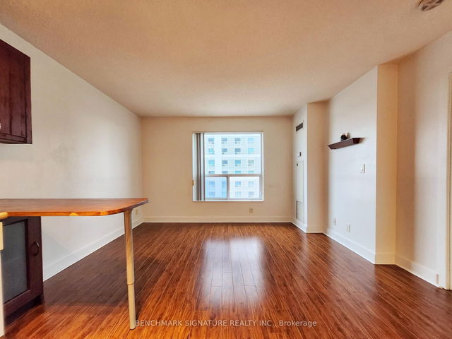 1705 - 36 Lee Centre Drive