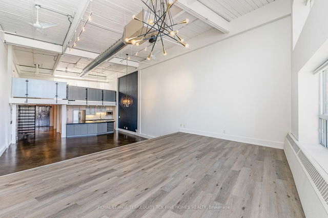 225 - 1173 Dundas Street