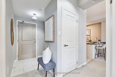 Unit 112 — 84 Aspen Springs Dr, Clarington - Bowmanville image-0-1