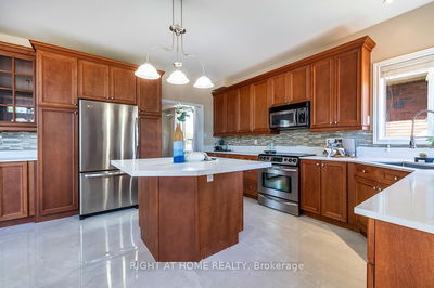 148 Brookhouse Dr, Clarington - Newcastle image-0-4