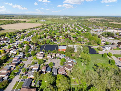 10 Sylvia Crt, Clarington - Newcastle image-0-3