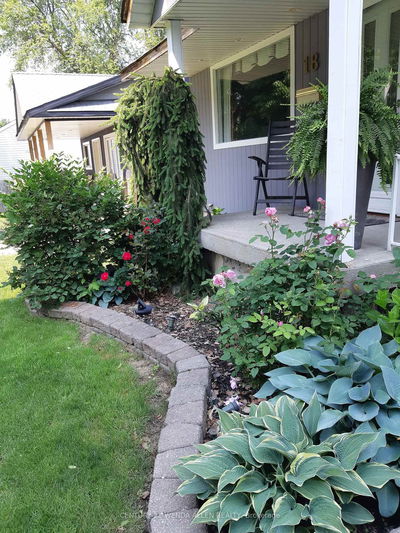 18 George St, Ajax - Central image-0-2