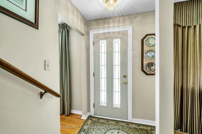 18 George St, Ajax - Central image-0-4