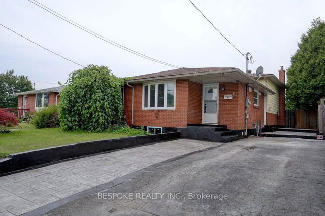 Main - 82 Waverly Street