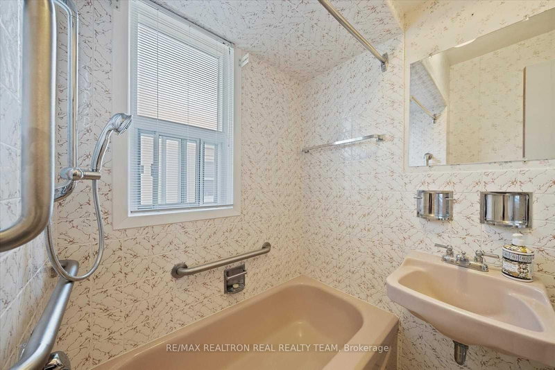 23 Marsh Rd E, Toronto, M1K 1Y6 | Image 3