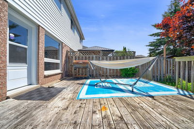 130 Brownstone Cres, Clarington - Courtice image-0-2
