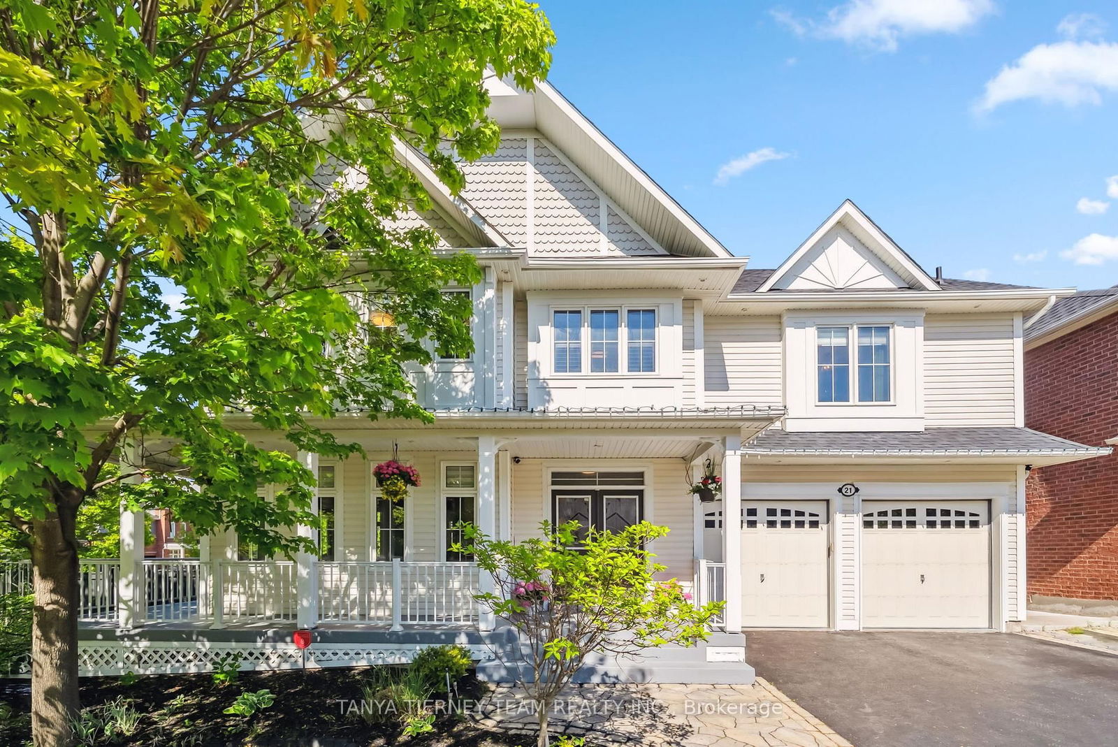Property at 21 Rainbow