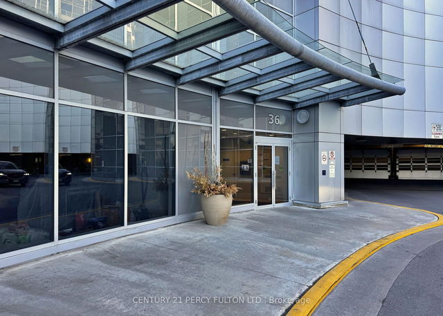 1607 - 36 Lee Centre Drive
