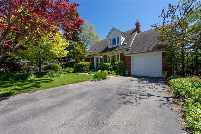 11 Ridgemoor Avenue