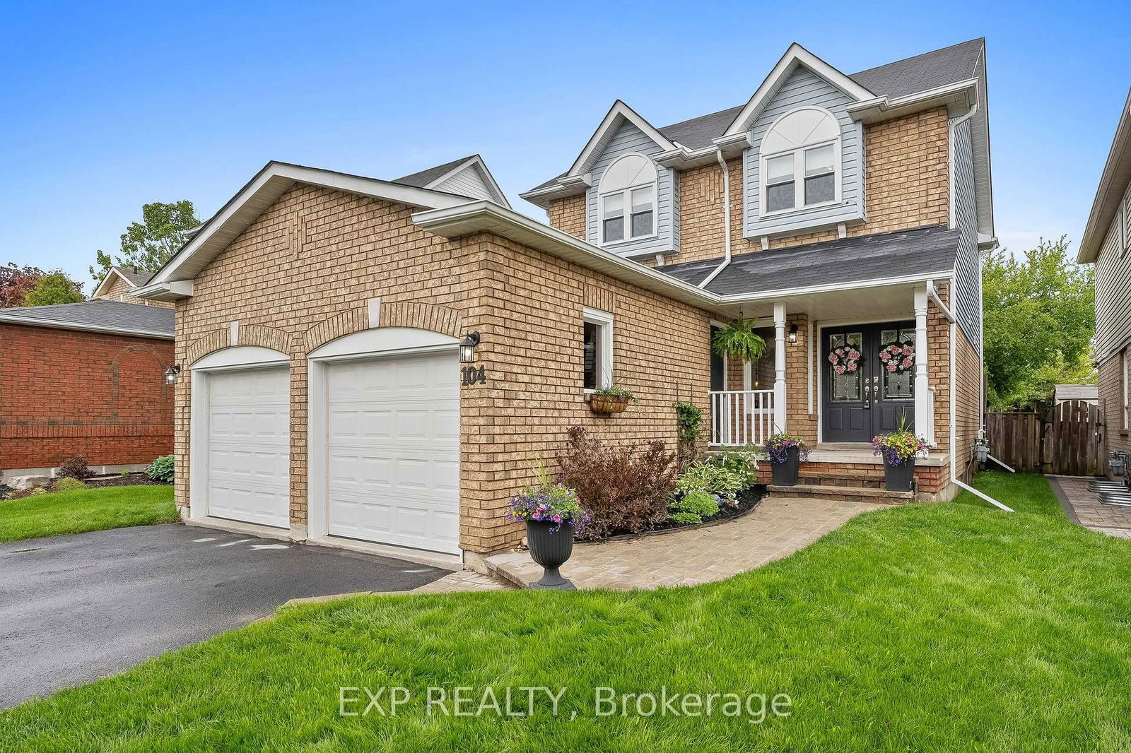 Property at 104 Apple Blossom
