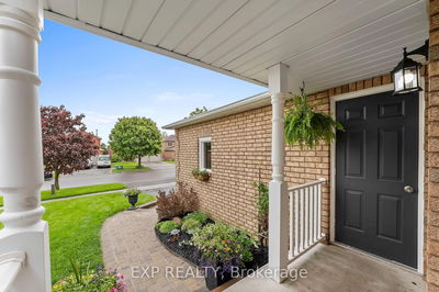 104 Apple Blossom Blvd, Clarington - Bowmanville image-0-4