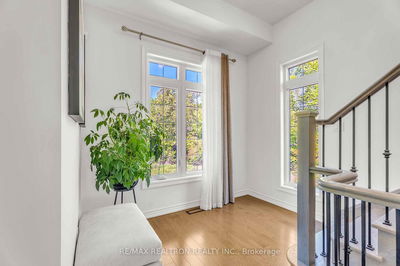7 Seagrave Lane, Ajax - Northwest Ajax image-0-2