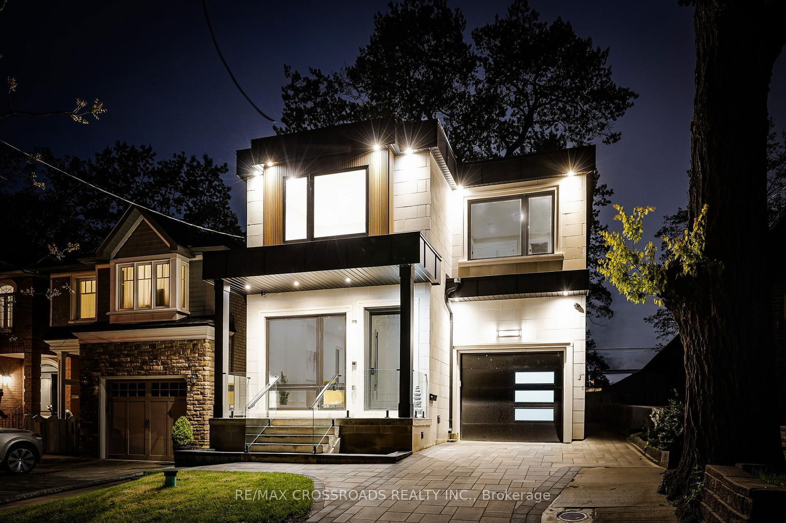 Detached House for sale at 112 Blantyre Avenue, Toronto, Birchcliffe-Cliffside, M1N 2R5 - MLS: E12178451