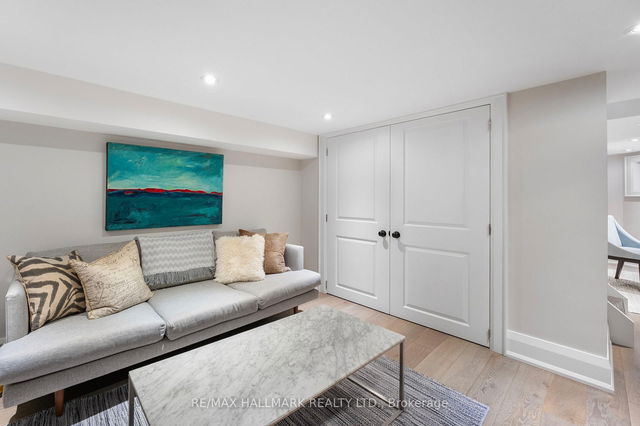 20 Pickering Street