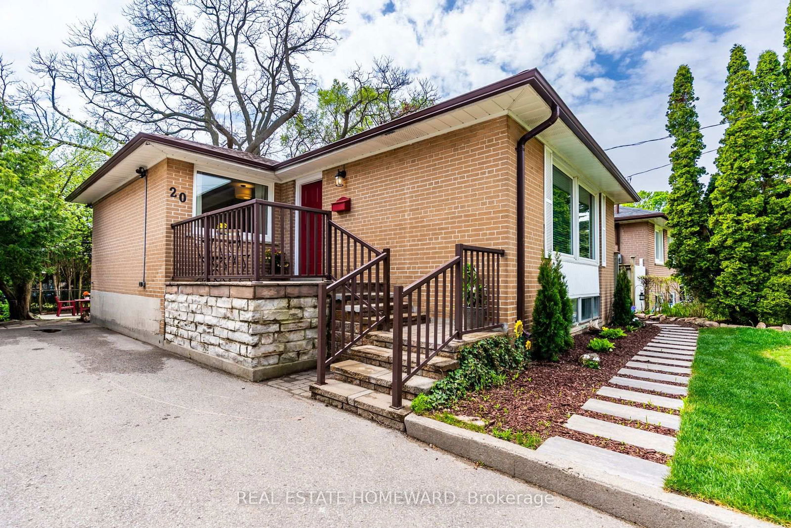 Detached House for sale at 20 Woodgarden Crescent, Toronto, West Hill, M1E 3K2 - MLS: E12178863