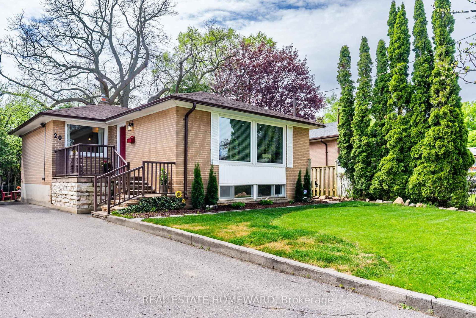Detached House for sale at 20 Woodgarden Crescent, Toronto, West Hill, M1E 3K2 - MLS: E12178863