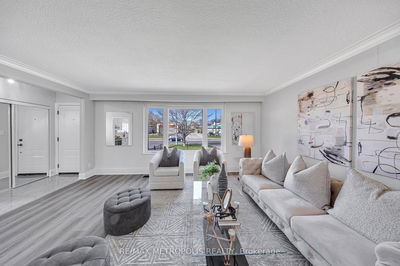769 Markham Rd, Toronto - Woburn image-0-3