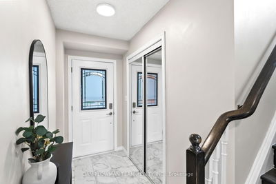 29 Barron Crt, Clarington - Courtice image-0-1