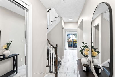 29 Barron Crt, Clarington - Courtice image-0-2