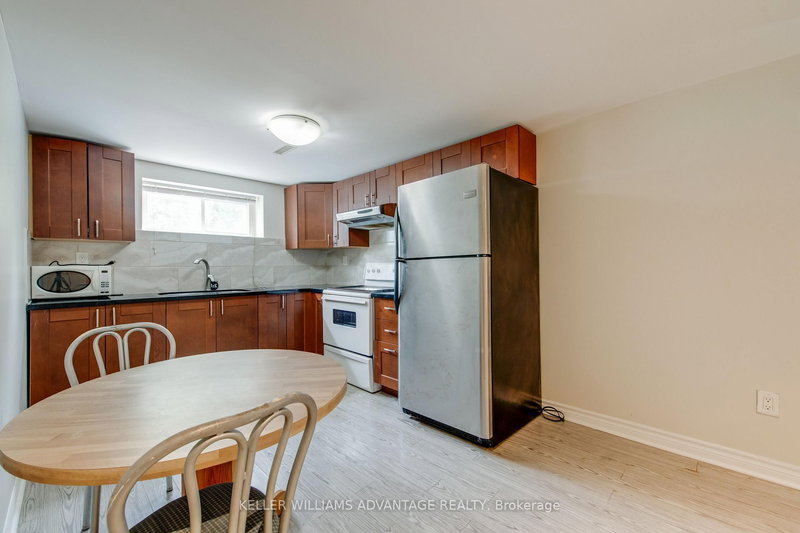 Lower Unit - 88 Wexford Blvd, Toronto, M1R 1L6 | Image 2