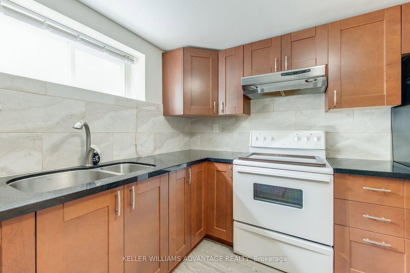 Lower Unit - 88 Wexford Blvd, Toronto, M1R 1L6 | Image 3