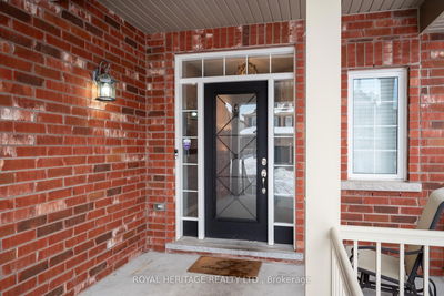 51 Henry Smith Ave, Clarington - Bowmanville image-0-2