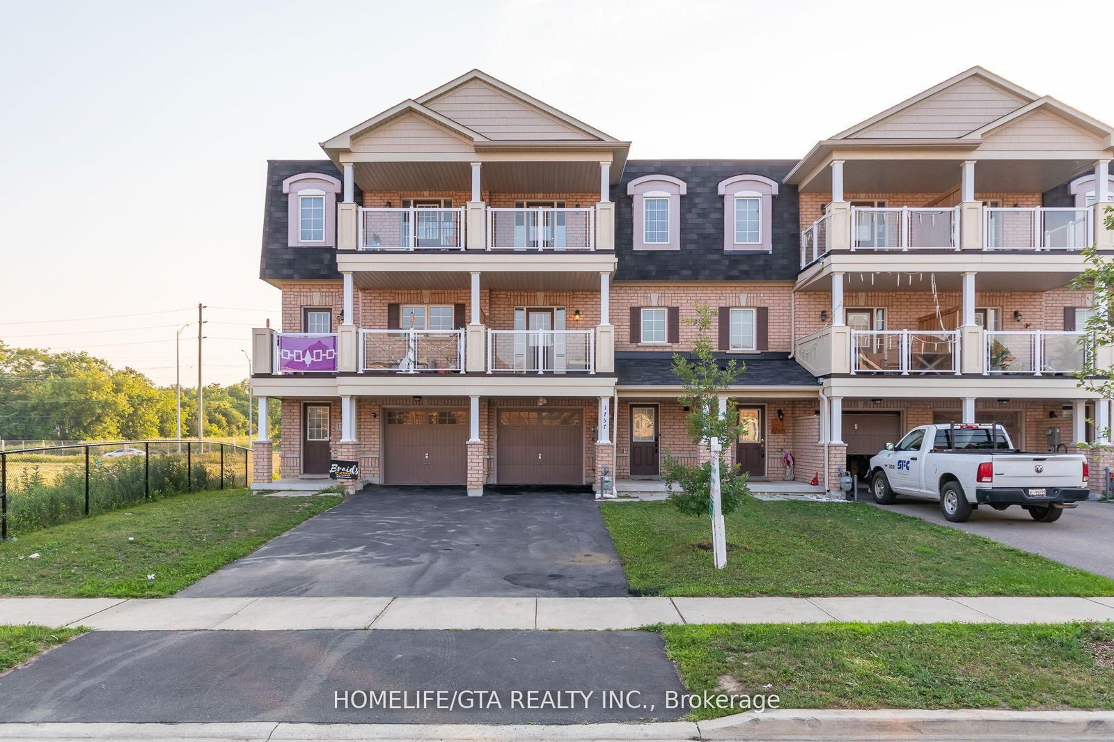 Townhouse for lease at 1757 Carousel Drive, Pickering, Duffin Heights, L1X 0C1 - MLS: E12179846