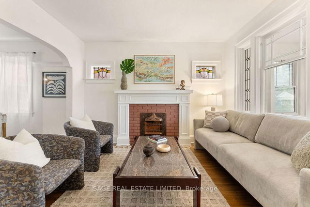 32 Greenwood Avenue