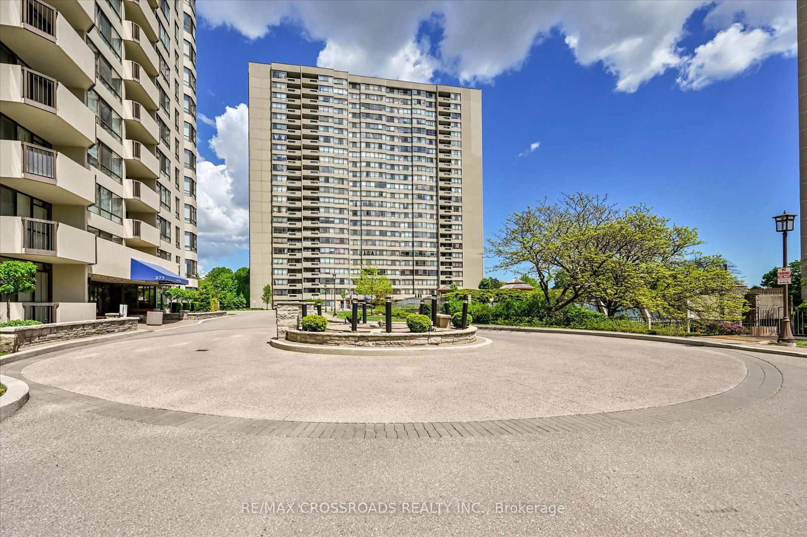 Condo for sale at 604-275 Bamburgh Circle, Toronto, Steeles, M1W 3X4 - MLS: E12180404