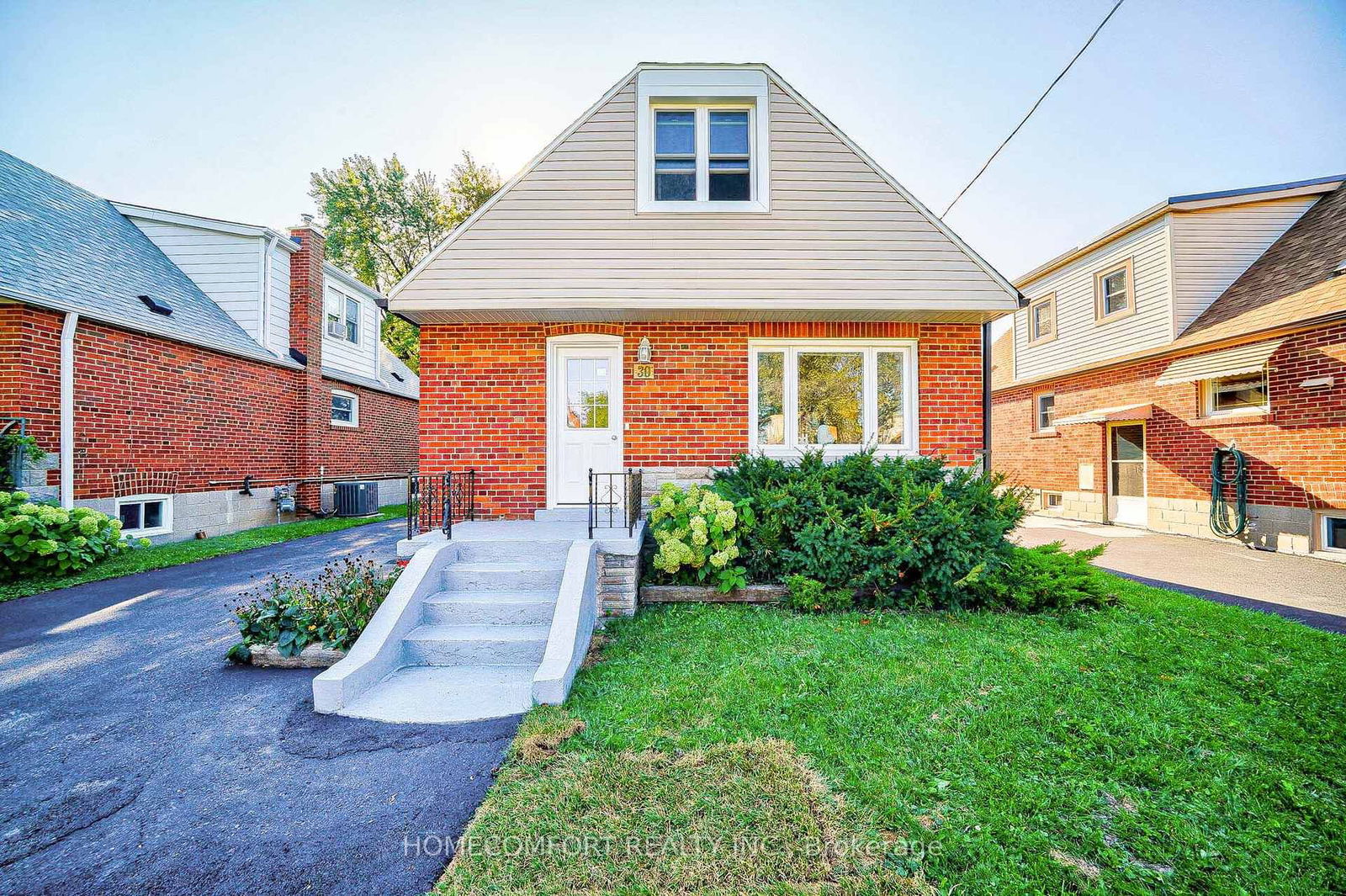 Detached House for sale at 30 Balaclava Drive, Toronto, Dorset Park, M1P 1E6 - MLS: E12180448