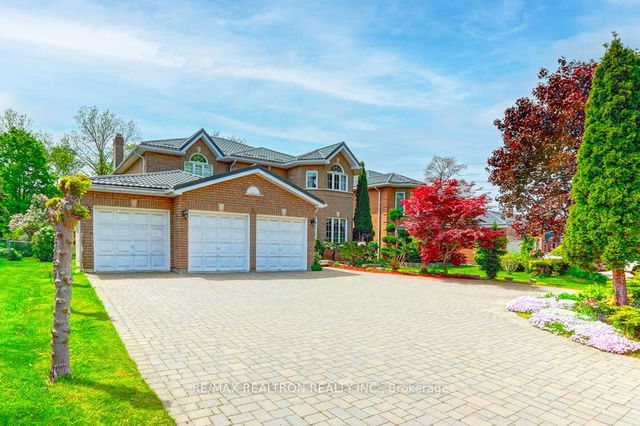 23 White Avenue