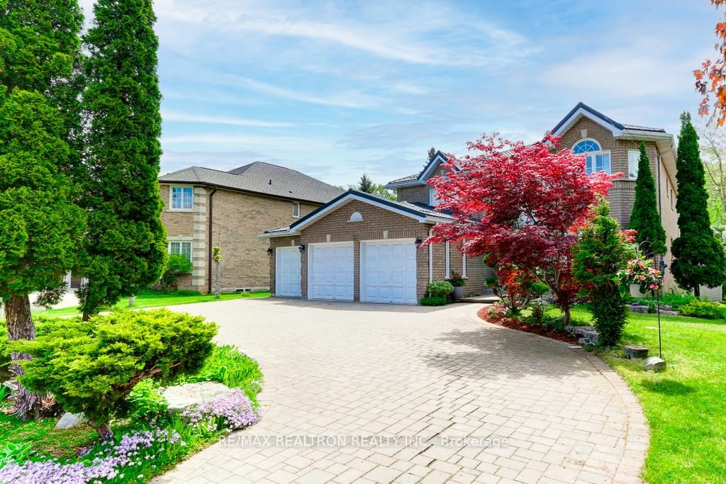 Detached House for sale at 23 White Avenue, Toronto, Highland Creek, M1C 1P1 - MLS: E12180523