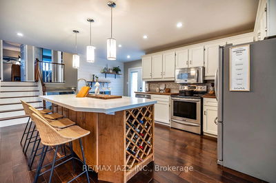 48 Foxhunt Tr, Clarington - Courtice image-0-3