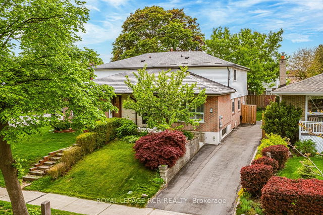 134 Cultra Square