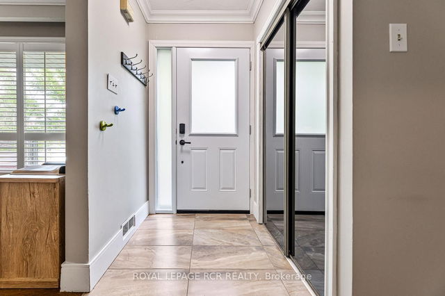 134 Cultra Square