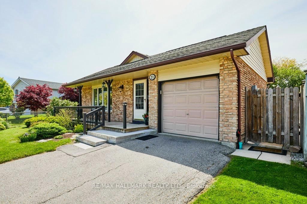 Detached House for sale at 21 Pilkington Crescent, Whitby, Pringle Creek, L1N 6E8 - MLS: E12180956