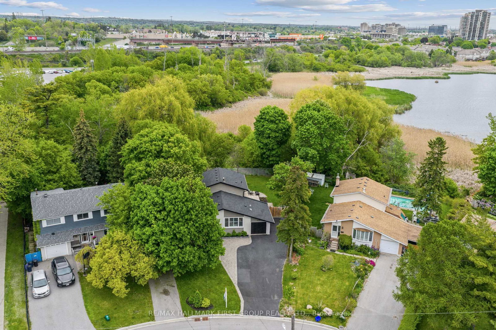 Property at 952 Vistula