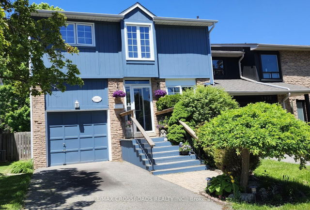 1932 Malden Crescent