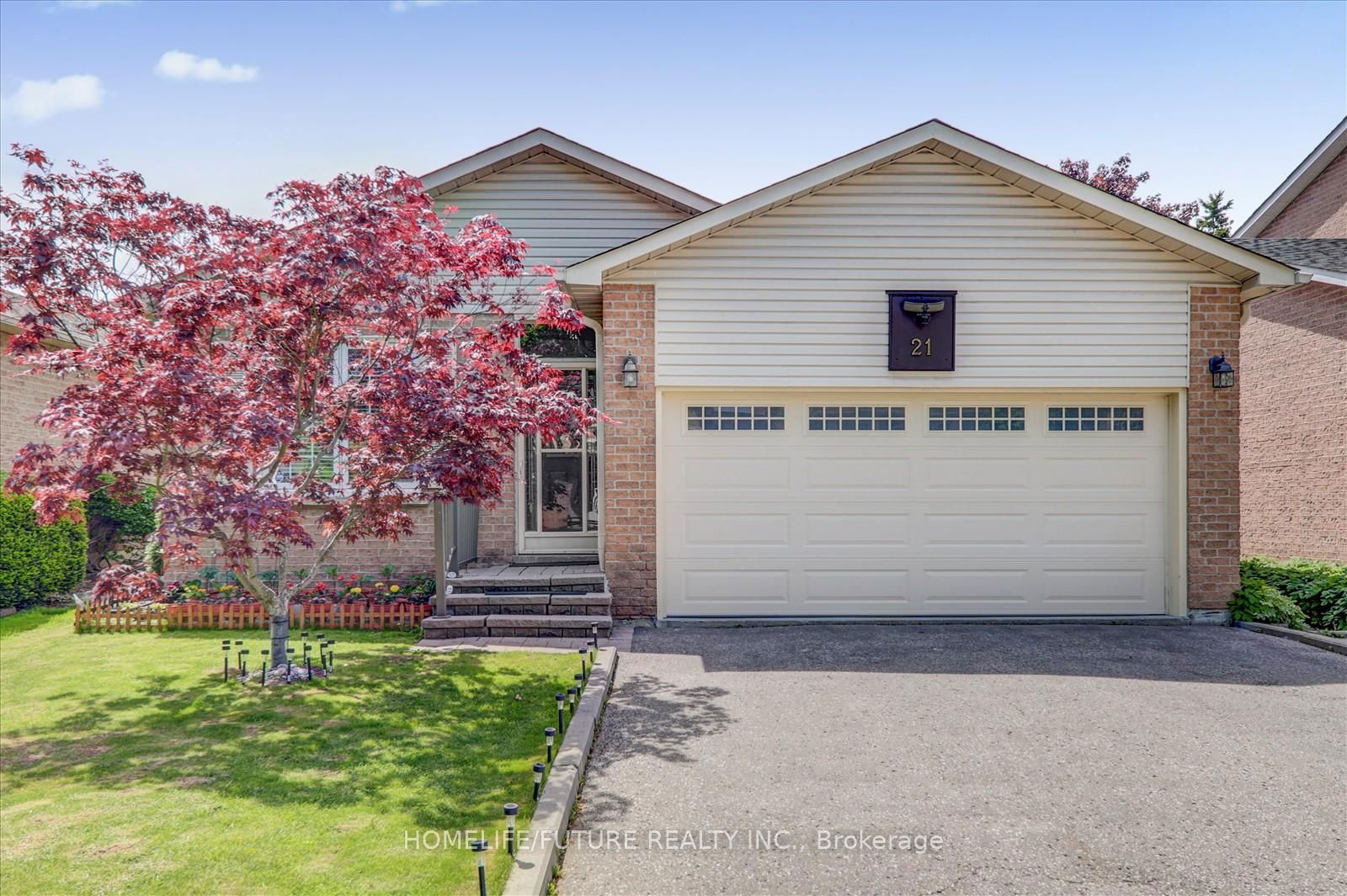 Detached House for sale at 21 Mowat Court, Whitby, Downtown Whitby, L1N 8H2 - MLS: E12182190