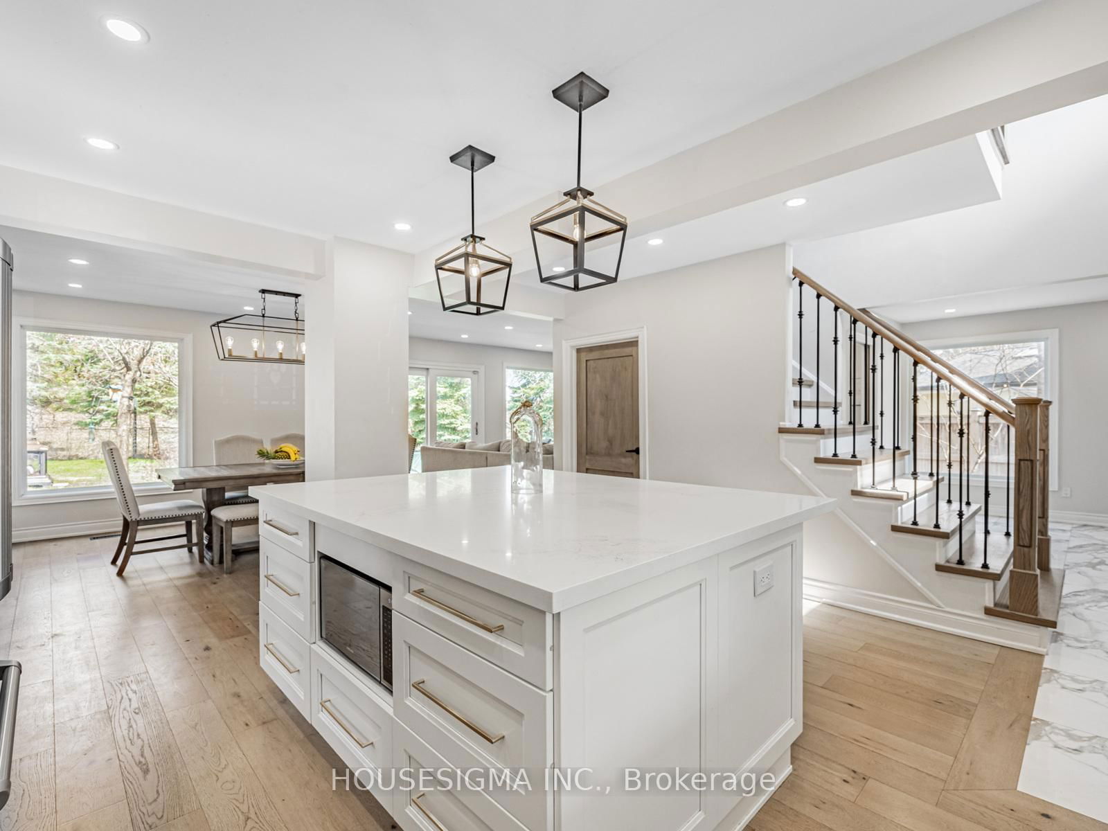 Property at 10 Whitney