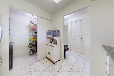Unit 739 — 68 Corporate Dr, Toronto - Woburn image-0-4