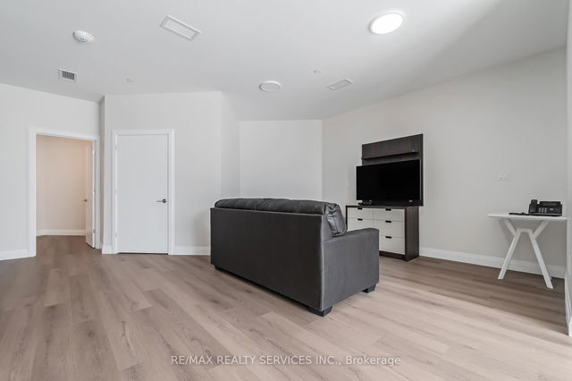 #9 - 30 DEAN PARK Road