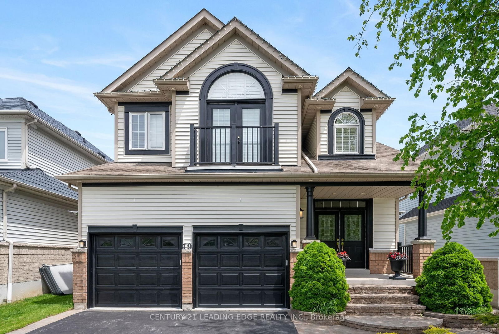 Property at 19 Havenwood