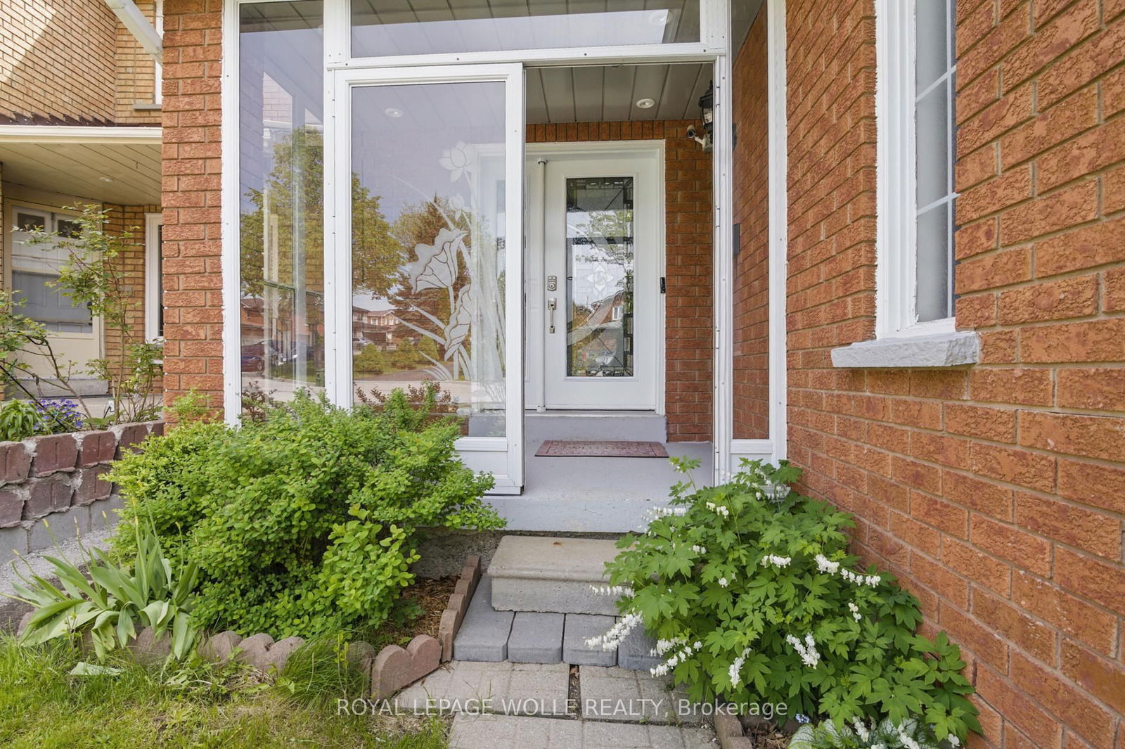 Detached House for sale at 85 Gennela Square, Toronto, Rouge E11, M1B 5M7 - MLS: E12182876